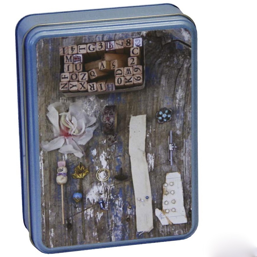 Kort i plåtlåda